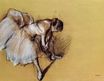 Эдгар Дега - Танцовщица поправляет балетку 1890