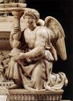 Микеланджело - Ангел с подсвечником 1495